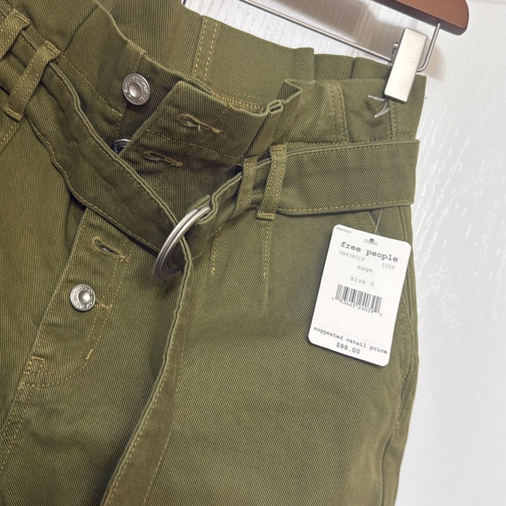 Free people 🌹🌹Olive Green Belted Women's Shorts - Picture 13 of 17